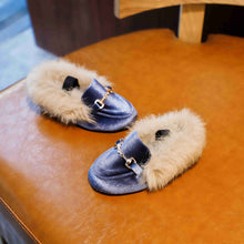 Load image into Gallery viewer, Boys Girls Velvet Loafer Best Sell New Winter Warm Kids Fur Shoes Size 21-35 Flat Princess Girls Shoes